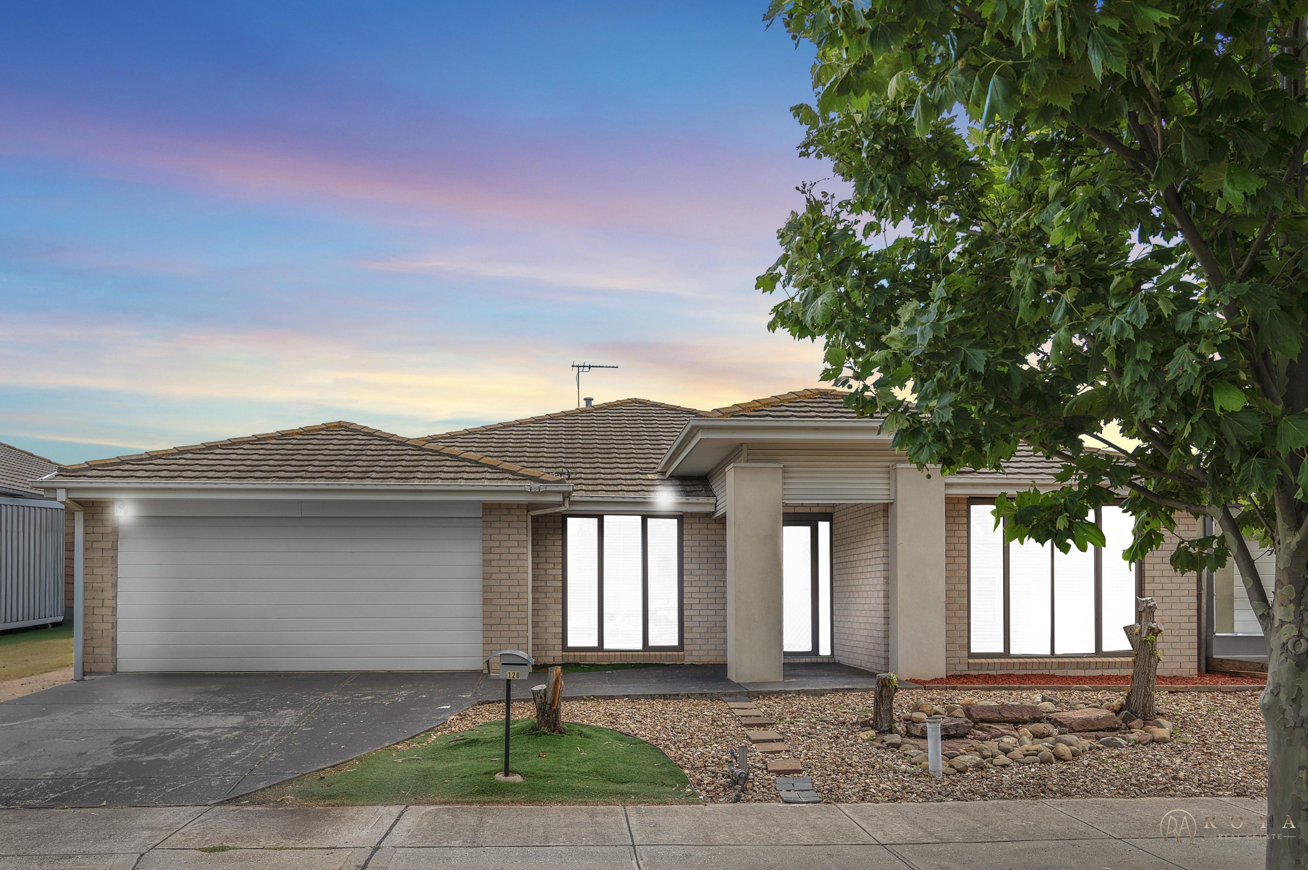 120 Botanica Springs Boulevard, Brookfield VIC